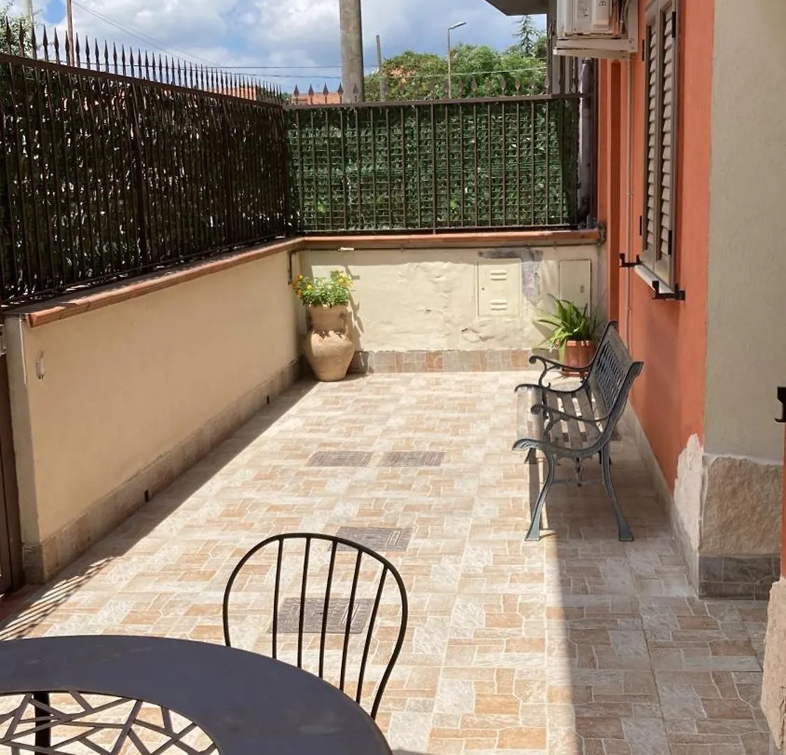Stanza Luna Ragalna Apartment